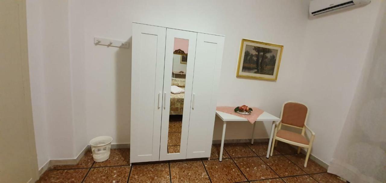 La Casa Di Chiara Apartman Róma Kültér fotó